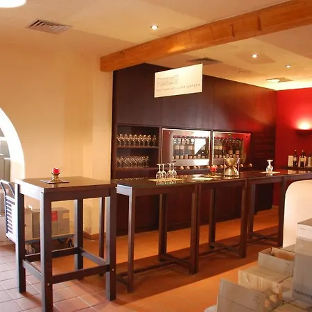 Hotel Consulat Des Weins 3*